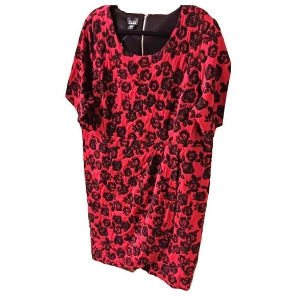 EMMA Plus Size Floral wrap dress - Picture 3 of 13